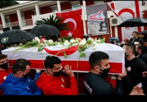 Kıbrıs Türkü Dağcı Birkan Uzun Törenle Toprağa Verildi